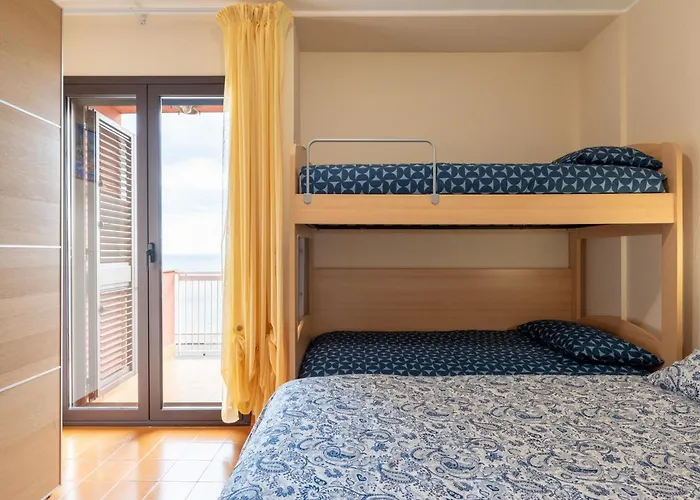 Guesthost - Currao'S Holiday Seaview Flat
