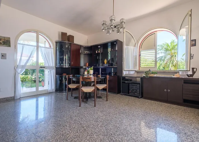 Villa Delle Pomelie