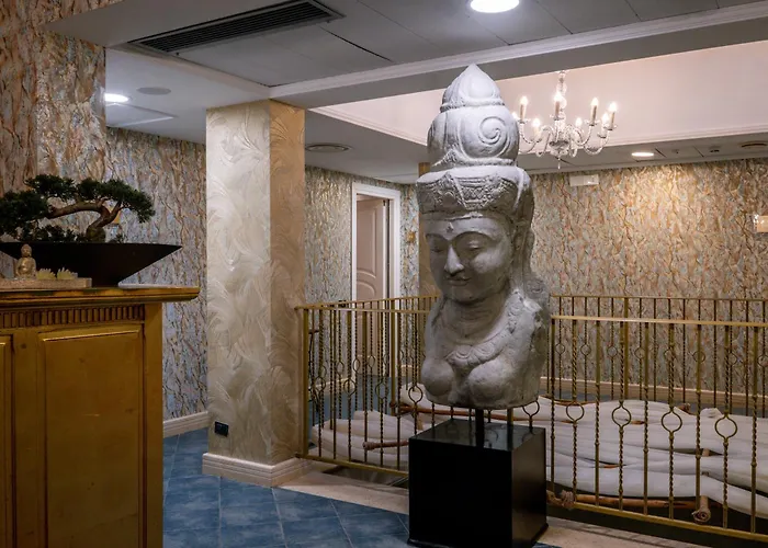 Marina Holiday Hotel & Spa
