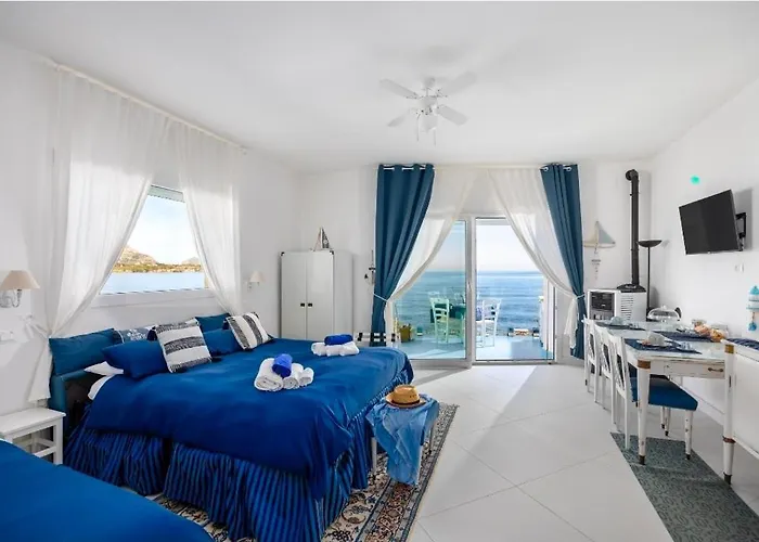 Blue Life, Luxury Rooms Beachfront Rooftop Between Palermo And Cefalu'