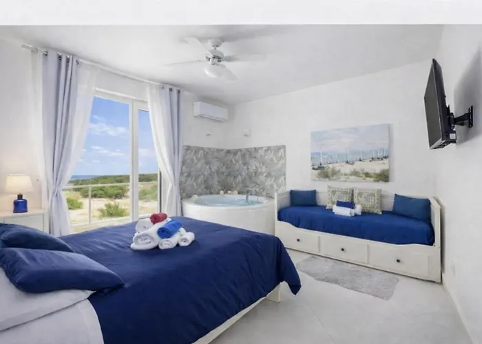 Blue Life, Luxury Rooms Beachfront Rooftop Between Palermo And Cefalu'