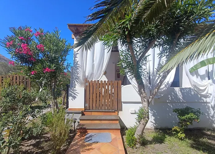 Garden & Sea