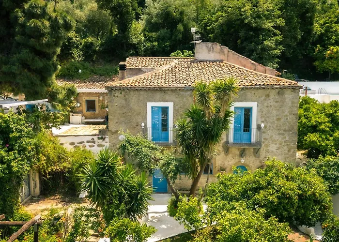 La Casa del Nespolo - Exclusive Country Suites - Seaview Pool&Self Check-in