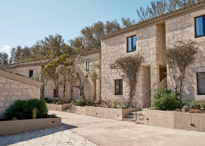Mangia's Costa Ragusa Borgo