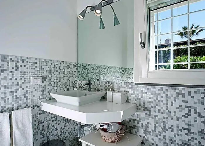 Belvilla By Oyo Casa Blu
