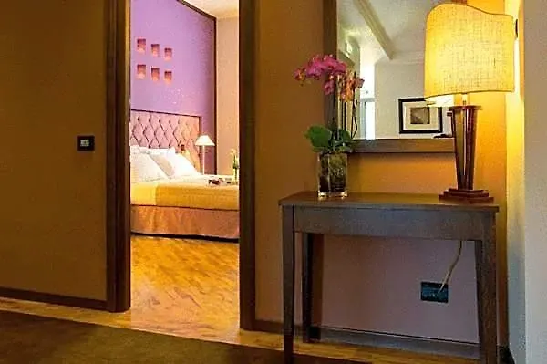 Hotel Messenion
