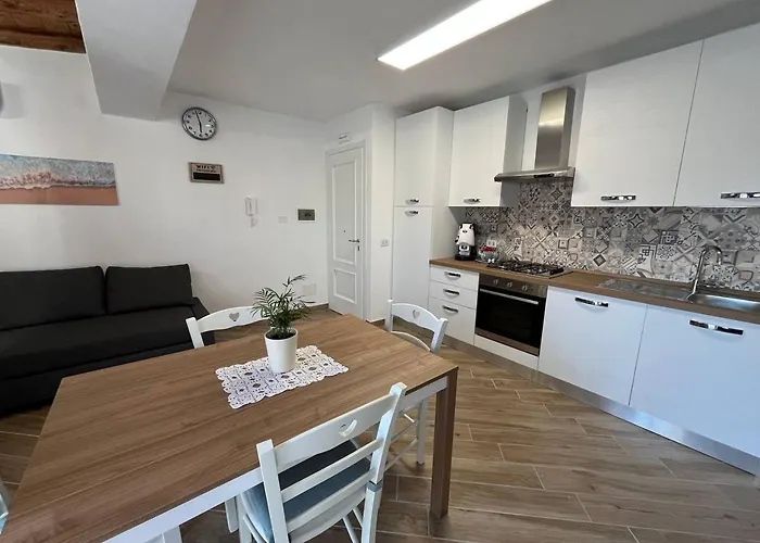 Apartment, Sulina'S House 2