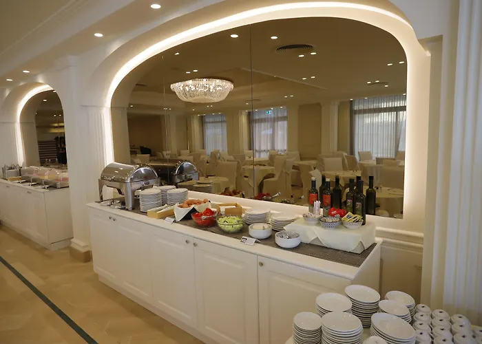 Hellenia Yachting Hotel & Spa