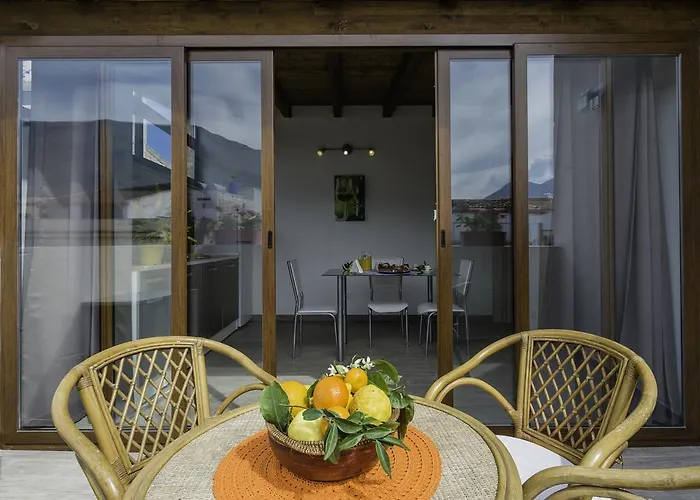Arricàmpati Airport Rooms&Bringo Car Rental