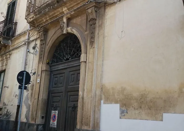 La Corte di Aci